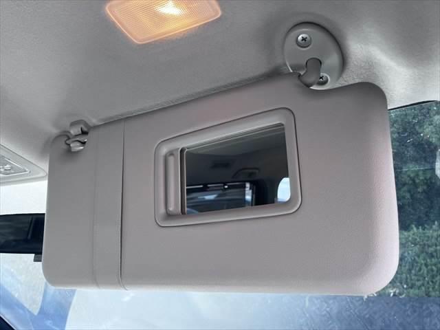 ノア Ｘ　純正ＳＤナビ　フルセグＴＶ　フリップダウンモニター　両側パワースライドドア　禁煙車　バックカメラ　スマートキー　電動格納ミラー　アイドリングストップ　ＥＴＣ　オートエアコン（50枚目）