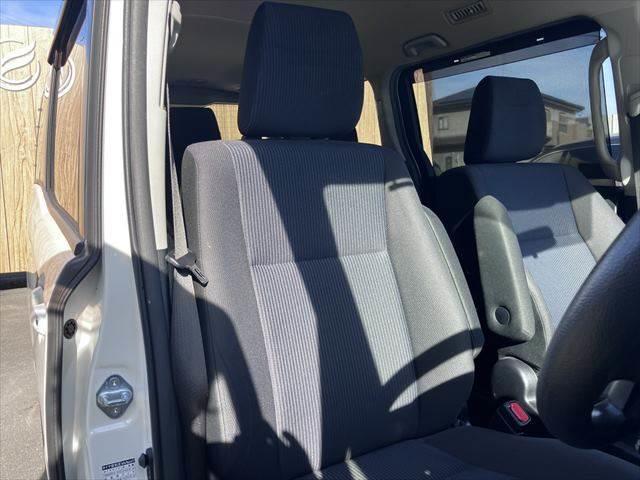 ノア Ｘ　純正ＳＤナビ　フルセグＴＶ　フリップダウンモニター　両側パワースライドドア　禁煙車　バックカメラ　スマートキー　電動格納ミラー　アイドリングストップ　ＥＴＣ　オートエアコン（53枚目）