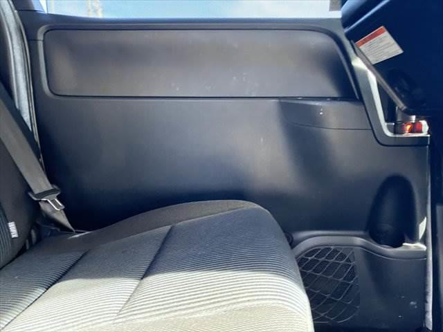 ノア Ｘ　純正ＳＤナビ　フルセグＴＶ　フリップダウンモニター　両側パワースライドドア　禁煙車　バックカメラ　スマートキー　電動格納ミラー　アイドリングストップ　ＥＴＣ　オートエアコン（63枚目）