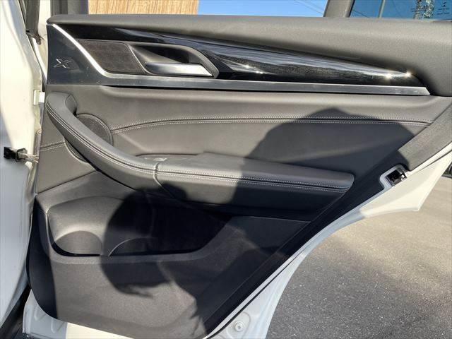 X3 xDrive 20d Xライン 黒革シート 純正10.25インチナビ 全周囲カメラ レーダークルーズコントロール シートヒーター 禁煙車 フルセグTV Bluetooth 衝突軽減ブレーキ 電動リアゲート LEDヘッドライト(65枚目)