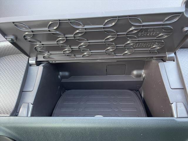 スペイド Ｘ　純正ＳＤナビ　パワースライドドア　スマートキー　Ｂｌｕｅｔｏｏｔｈ　ＥＴＣ　禁煙車　地デジＴＶ　ワンオーナー　電動格納ミラー　横滑り防止装置　パワーステアリング　パワーウィンドウ（42枚目）