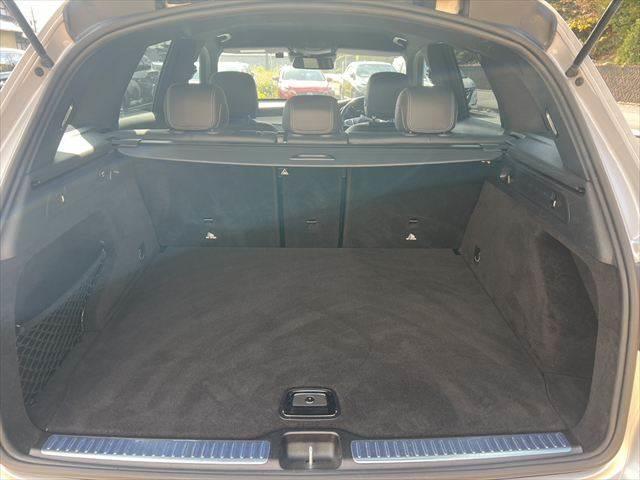 ＧＬＣ ＧＬＣ２２０ｄ　４マチックスポーツ　純正ナビ　レーダークルーズコントロール　全周囲モニター　シートヒーター　クリアランスソナー　禁煙車　衝突軽減ブレーキ　Ｂｌｕｅｔｏｏｔｈ　フルセグＴＶ　ＥＴＣ　パワーシート　ＢＳＭ　ＬＥＤヘッドライト（8枚目）