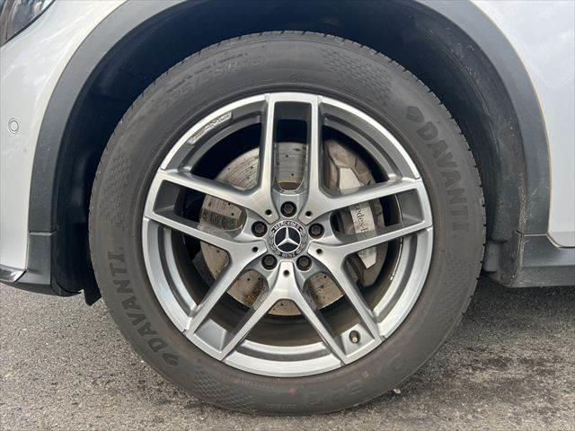 ＧＬＣ ＧＬＣ２２０ｄ　４マチックスポーツ　純正ナビ　レーダークルーズコントロール　全周囲モニター　シートヒーター　クリアランスソナー　禁煙車　衝突軽減ブレーキ　Ｂｌｕｅｔｏｏｔｈ　フルセグＴＶ　ＥＴＣ　パワーシート　ＢＳＭ　ＬＥＤヘッドライト（10枚目）