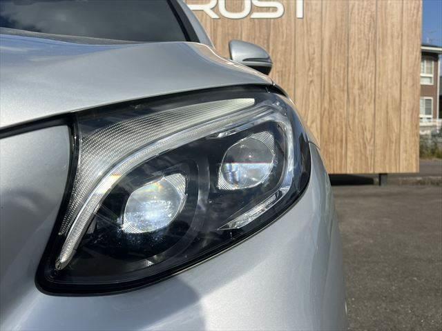 ＧＬＣ ＧＬＣ２２０ｄ　４マチックスポーツ　純正ナビ　レーダークルーズコントロール　全周囲モニター　シートヒーター　クリアランスソナー　禁煙車　衝突軽減ブレーキ　Ｂｌｕｅｔｏｏｔｈ　フルセグＴＶ　ＥＴＣ　パワーシート　ＢＳＭ　ＬＥＤヘッドライト（11枚目）