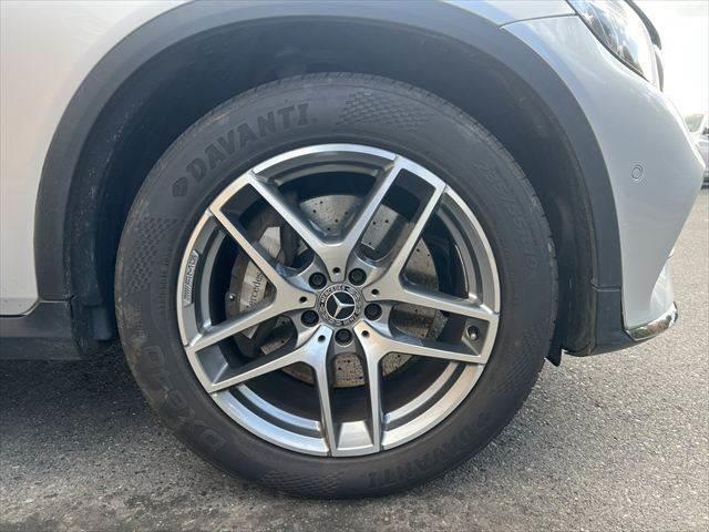 ＧＬＣ ＧＬＣ２２０ｄ　４マチックスポーツ　純正ナビ　レーダークルーズコントロール　全周囲モニター　シートヒーター　クリアランスソナー　禁煙車　衝突軽減ブレーキ　Ｂｌｕｅｔｏｏｔｈ　フルセグＴＶ　ＥＴＣ　パワーシート　ＢＳＭ　ＬＥＤヘッドライト（24枚目）
