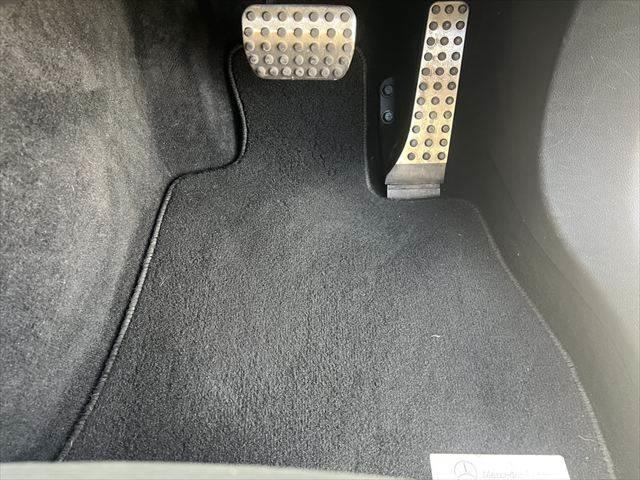 ＧＬＣ ＧＬＣ２２０ｄ　４マチックスポーツ　純正ナビ　レーダークルーズコントロール　全周囲モニター　シートヒーター　クリアランスソナー　禁煙車　衝突軽減ブレーキ　Ｂｌｕｅｔｏｏｔｈ　フルセグＴＶ　ＥＴＣ　パワーシート　ＢＳＭ　ＬＥＤヘッドライト（54枚目）