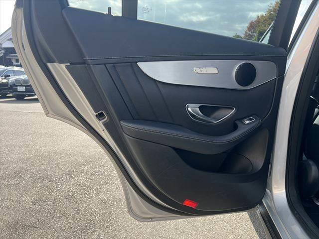 ＧＬＣ ＧＬＣ２２０ｄ　４マチックスポーツ　純正ナビ　レーダークルーズコントロール　全周囲モニター　シートヒーター　クリアランスソナー　禁煙車　衝突軽減ブレーキ　Ｂｌｕｅｔｏｏｔｈ　フルセグＴＶ　ＥＴＣ　パワーシート　ＢＳＭ　ＬＥＤヘッドライト（62枚目）