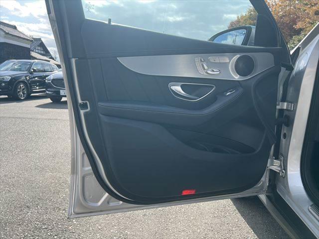 ＧＬＣ ＧＬＣ２２０ｄ　４マチックスポーツ　純正ナビ　レーダークルーズコントロール　全周囲モニター　シートヒーター　クリアランスソナー　禁煙車　衝突軽減ブレーキ　Ｂｌｕｅｔｏｏｔｈ　フルセグＴＶ　ＥＴＣ　パワーシート　ＢＳＭ　ＬＥＤヘッドライト（65枚目）