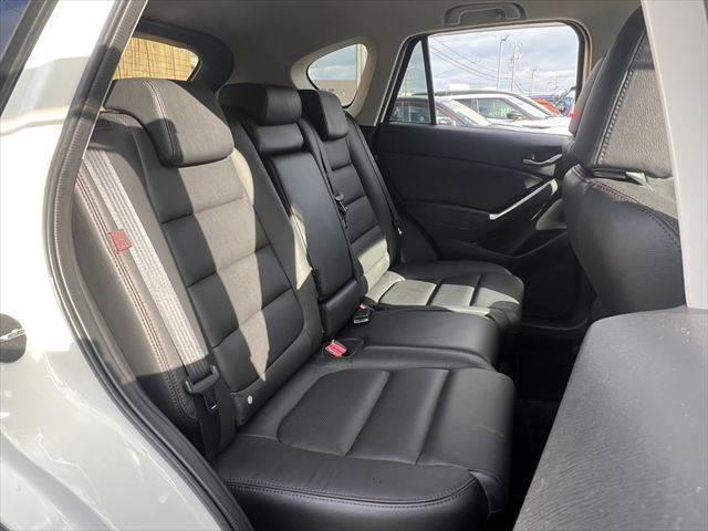 CX-5 XD Lパッケージ 4WD レーダークルーズコントロール 衝突軽減ブレーキ シートヒーター バックカメラ 本革シート パワーシート Bluetooth 禁煙車 LEDヘッドライト スマートキー コーナーセンサー(7枚目)