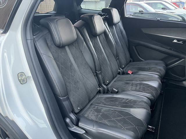 ５００８ ＧＴ　ブルーＨＤｉ　純正ナビ　レーダークルーズコントロール（9枚目）