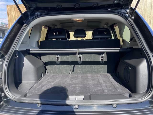 ジープ・コンパス 75thアニバーサリーエディション 4WD SDナビ フルセグTV バックカメラ シートヒーター パワーシート ハーフレザーシート 禁煙車 クルーズコントロール ETC 横滑り防止装置 パワーウィンドウ(9枚目)