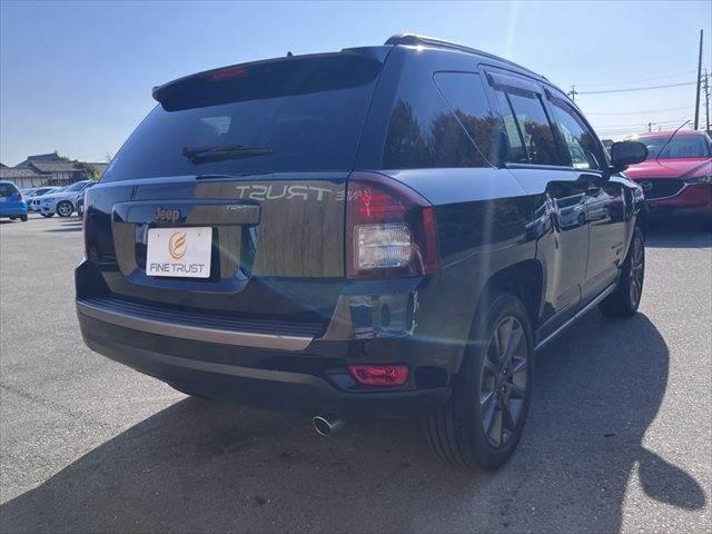 ジープ・コンパス 75thアニバーサリーエディション 4WD SDナビ フルセグTV バックカメラ シートヒーター パワーシート ハーフレザーシート 禁煙車 クルーズコントロール ETC 横滑り防止装置 パワーウィンドウ(16枚目)