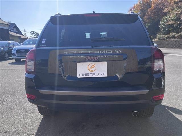 ジープ・コンパス 75thアニバーサリーエディション 4WD SDナビ フルセグTV バックカメラ シートヒーター パワーシート ハーフレザーシート 禁煙車 クルーズコントロール ETC 横滑り防止装置 パワーウィンドウ(17枚目)