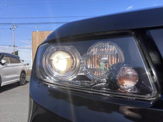 ジープ・コンパス 75thアニバーサリーエディション 4WD SDナビ フルセグTV バックカメラ シートヒーター パワーシート ハーフレザーシート 禁煙車 クルーズコントロール ETC 横滑り防止装置 パワーウィンドウ(31枚目)