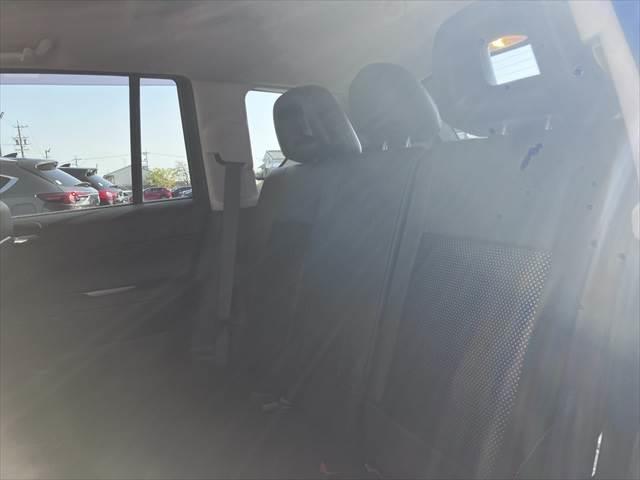 ジープ・コンパス 75thアニバーサリーエディション 4WD SDナビ フルセグTV バックカメラ シートヒーター パワーシート ハーフレザーシート 禁煙車 クルーズコントロール ETC 横滑り防止装置 パワーウィンドウ(33枚目)