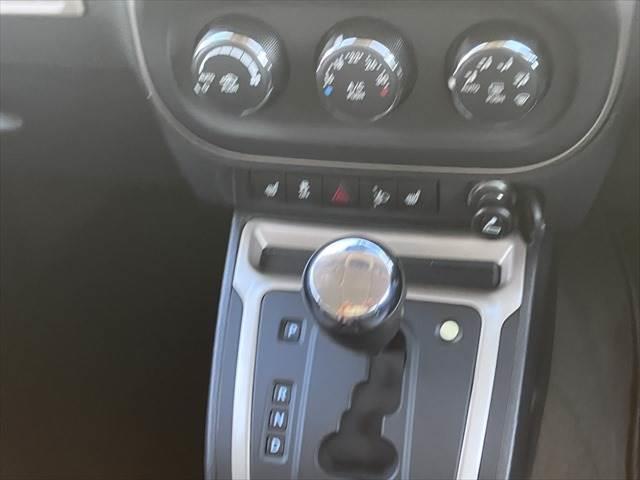 ジープ・コンパス 75thアニバーサリーエディション 4WD SDナビ フルセグTV バックカメラ シートヒーター パワーシート ハーフレザーシート 禁煙車 クルーズコントロール ETC 横滑り防止装置 パワーウィンドウ(36枚目)