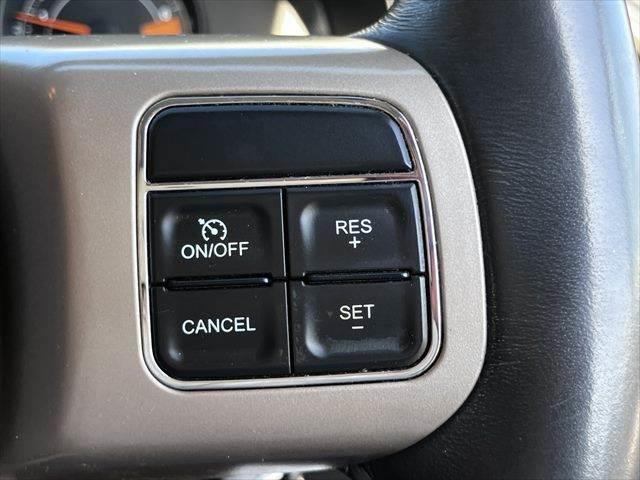 ジープ・コンパス 75thアニバーサリーエディション 4WD SDナビ フルセグTV バックカメラ シートヒーター パワーシート ハーフレザーシート 禁煙車 クルーズコントロール ETC 横滑り防止装置 パワーウィンドウ(39枚目)