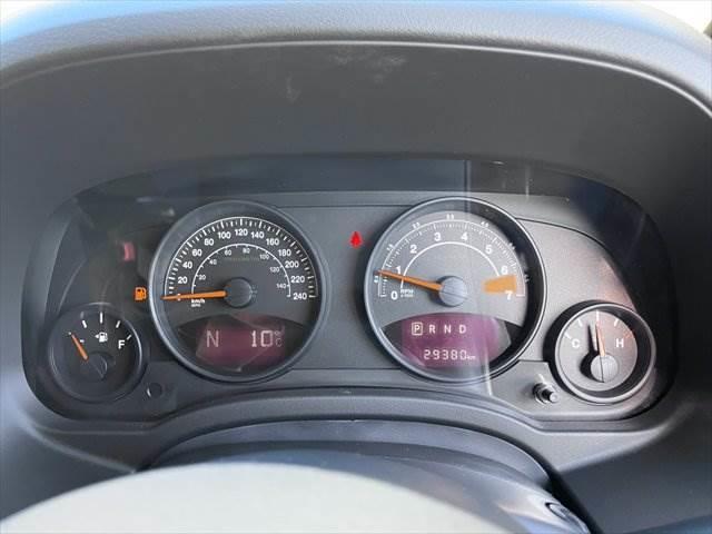 ジープ・コンパス 75thアニバーサリーエディション 4WD SDナビ フルセグTV バックカメラ シートヒーター パワーシート ハーフレザーシート 禁煙車 クルーズコントロール ETC 横滑り防止装置 パワーウィンドウ(40枚目)