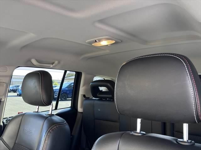 ジープ・コンパス 75thアニバーサリーエディション 4WD SDナビ フルセグTV バックカメラ シートヒーター パワーシート ハーフレザーシート 禁煙車 クルーズコントロール ETC 横滑り防止装置 パワーウィンドウ(48枚目)