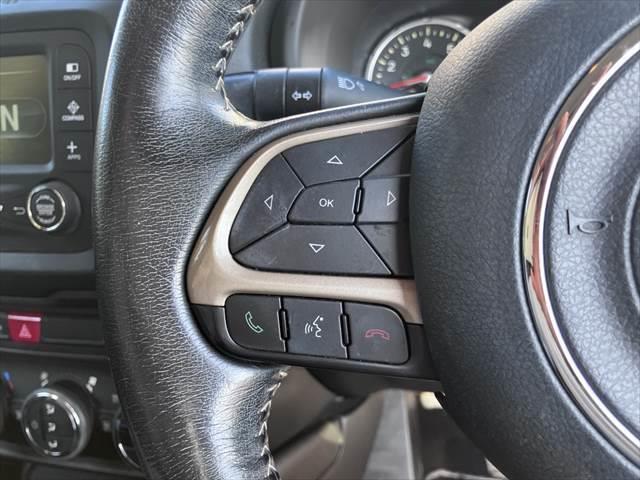 ジープ・レネゲード リミテッド　レーダークルーズコントロール　本革シート　パワーシート　シートヒーター　禁煙車　ＥＴＣ　コーナーセンサー　純正１７インチＡＷ　バックカメラ　アイドリングストップ　電動格納ミラー（40枚目）