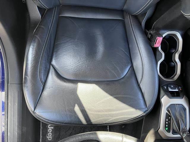 ジープ・レネゲード リミテッド　レーダークルーズコントロール　本革シート　パワーシート　シートヒーター　禁煙車　ＥＴＣ　コーナーセンサー　純正１７インチＡＷ　バックカメラ　アイドリングストップ　電動格納ミラー（57枚目）