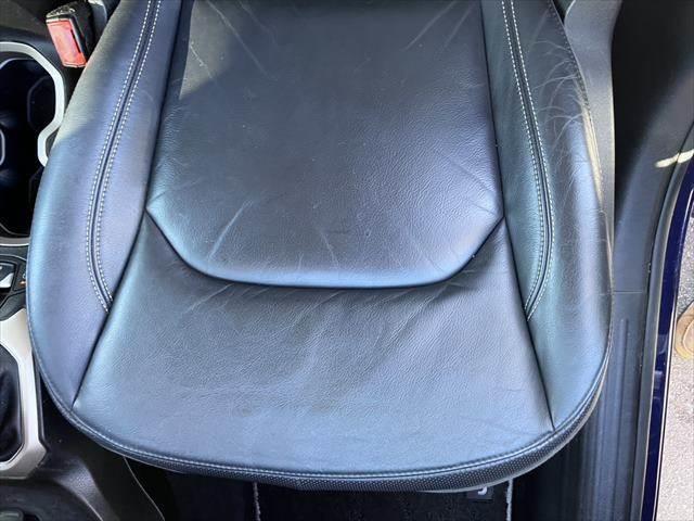 ジープ・レネゲード リミテッド　レーダークルーズコントロール　本革シート　パワーシート　シートヒーター　禁煙車　ＥＴＣ　コーナーセンサー　純正１７インチＡＷ　バックカメラ　アイドリングストップ　電動格納ミラー（64枚目）