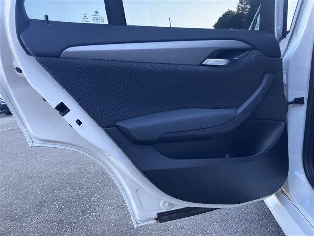 X1 sDrive 20i 純正HDDナビ ルーフレール バックカメラ Bluetooth 純正18インチAW 禁煙車 HIDヘッドライト スマートキー 盗難防止装置 電動格納ミラー アイドリングストップ 横滑り防止装置(56枚目)