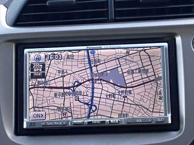 フィットハイブリッド ベースグレード　メモリーナビ　バックカメラ　フルセグＴＶ　スマートキー　禁煙車　ＥＴＣ　クルーズコントロール　盗難防止装置　電動格納ミラー　アイドリングストップ　パワーウィンドウ（4枚目）