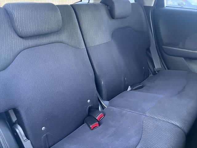 フィットハイブリッド ベースグレード　メモリーナビ　バックカメラ　フルセグＴＶ　スマートキー　禁煙車　ＥＴＣ　クルーズコントロール　盗難防止装置　電動格納ミラー　アイドリングストップ　パワーウィンドウ（8枚目）