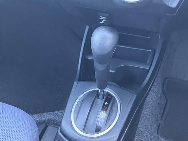 フィットハイブリッド ベースグレード　メモリーナビ　バックカメラ　フルセグＴＶ　スマートキー　禁煙車　ＥＴＣ　クルーズコントロール　盗難防止装置　電動格納ミラー　アイドリングストップ　パワーウィンドウ（33枚目）