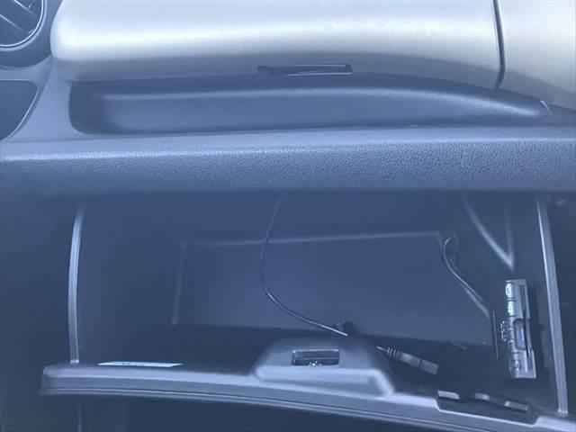 フィットハイブリッド ベースグレード　メモリーナビ　バックカメラ　フルセグＴＶ　スマートキー　禁煙車　ＥＴＣ　クルーズコントロール　盗難防止装置　電動格納ミラー　アイドリングストップ　パワーウィンドウ（42枚目）