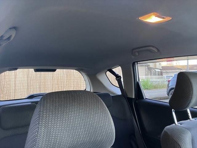 フィットハイブリッド ベースグレード　メモリーナビ　バックカメラ　フルセグＴＶ　スマートキー　禁煙車　ＥＴＣ　クルーズコントロール　盗難防止装置　電動格納ミラー　アイドリングストップ　パワーウィンドウ（45枚目）