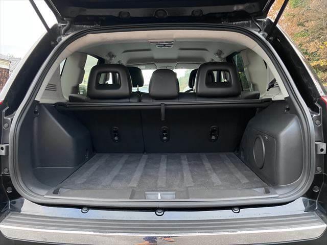 ジープ・コンパス リミテッド ボストンオーディオ クルーズコントロール SDナビ バックカメラ シートヒーター パワーシート Bluetooth フルセグTV ETC 純正18インチアルミホイール 衝撃緩和ヘッドレスト(9枚目)