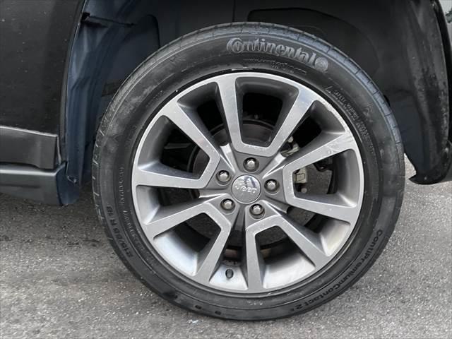 ジープ・コンパス リミテッド ボストンオーディオ クルーズコントロール SDナビ バックカメラ シートヒーター パワーシート Bluetooth フルセグTV ETC 純正18インチアルミホイール 衝撃緩和ヘッドレスト(27枚目)