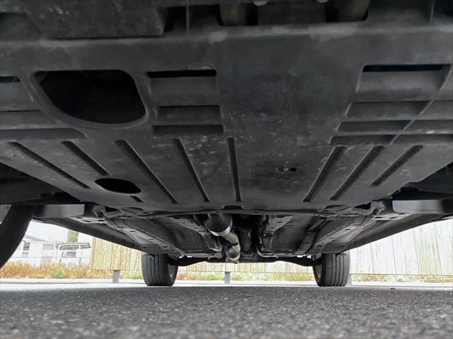 ジープ・コンパス リミテッド ボストンオーディオ クルーズコントロール SDナビ バックカメラ シートヒーター パワーシート Bluetooth フルセグTV ETC 純正18インチアルミホイール 衝撃緩和ヘッドレスト(30枚目)