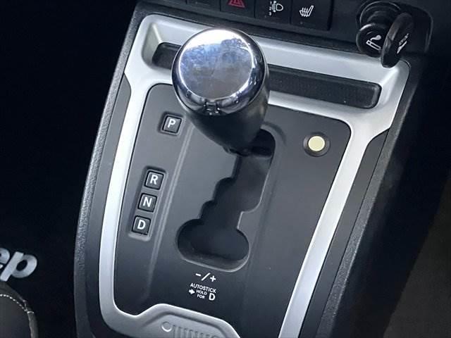 ジープ・コンパス リミテッド ボストンオーディオ クルーズコントロール SDナビ バックカメラ シートヒーター パワーシート Bluetooth フルセグTV ETC 純正18インチアルミホイール 衝撃緩和ヘッドレスト(35枚目)