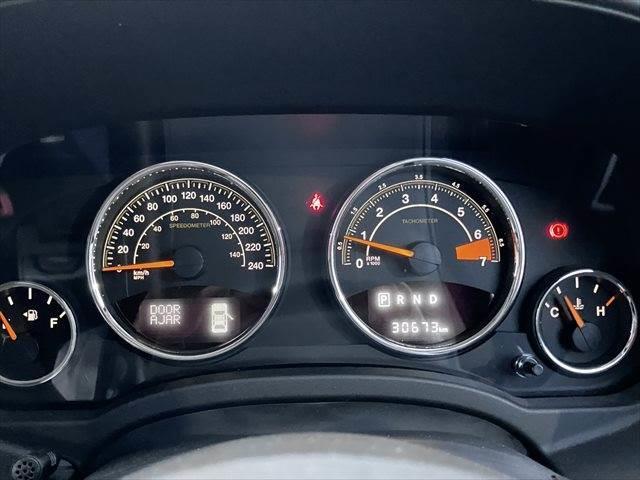 ジープ・コンパス リミテッド ボストンオーディオ クルーズコントロール SDナビ バックカメラ シートヒーター パワーシート Bluetooth フルセグTV ETC 純正18インチアルミホイール 衝撃緩和ヘッドレスト(39枚目)