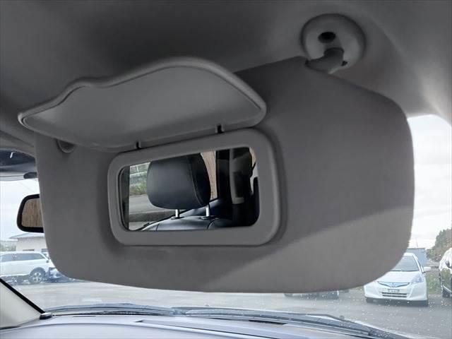 ジープ・コンパス リミテッド ボストンオーディオ クルーズコントロール SDナビ バックカメラ シートヒーター パワーシート Bluetooth フルセグTV ETC 純正18インチアルミホイール 衝撃緩和ヘッドレスト(44枚目)