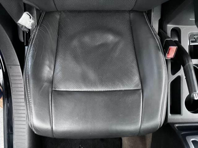 ジープ・コンパス リミテッド ボストンオーディオ クルーズコントロール SDナビ バックカメラ シートヒーター パワーシート Bluetooth フルセグTV ETC 純正18インチアルミホイール 衝撃緩和ヘッドレスト(52枚目)