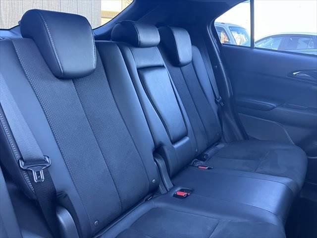 エクリプスクロスＰＨＥＶ Ｇ　４ＷＤ　レーダークルーズコントロール　衝突軽減ブレーキ　フルセグＴＶ　ＥＴＣ　禁煙車　クリアランスソナー　ＢＳＭ　シートヒーター　パワーシート　ハーフレザー　ＬＥＤヘッドライト　Ｂｌｕｅｔｏｏｔｈ対応（8枚目）