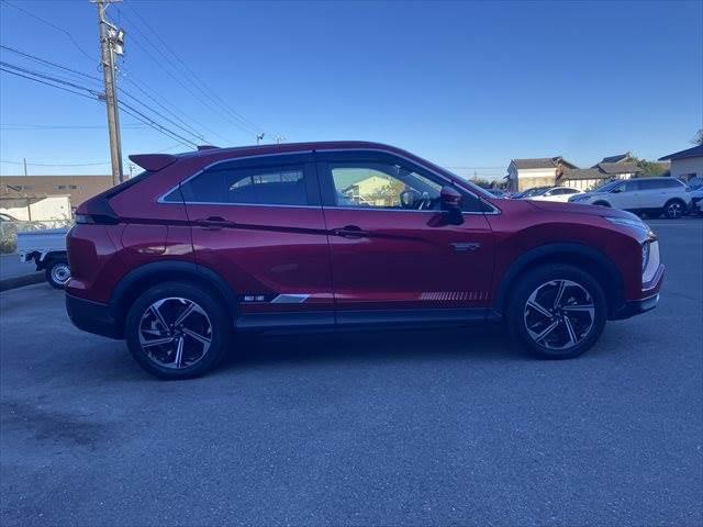 エクリプスクロスＰＨＥＶ Ｇ　４ＷＤ　レーダークルーズコントロール　衝突軽減ブレーキ　フルセグＴＶ　ＥＴＣ　禁煙車　クリアランスソナー　ＢＳＭ　シートヒーター　パワーシート　ハーフレザー　ＬＥＤヘッドライト　Ｂｌｕｅｔｏｏｔｈ対応（15枚目）