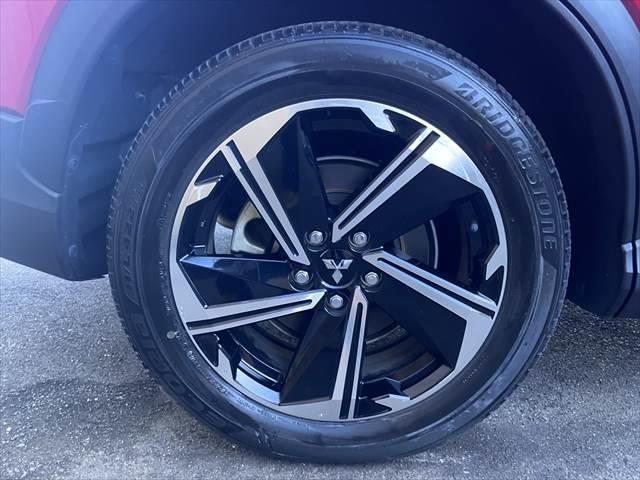 エクリプスクロスＰＨＥＶ Ｇ　４ＷＤ　レーダークルーズコントロール　衝突軽減ブレーキ　フルセグＴＶ　ＥＴＣ　禁煙車　クリアランスソナー　ＢＳＭ　シートヒーター　パワーシート　ハーフレザー　ＬＥＤヘッドライト　Ｂｌｕｅｔｏｏｔｈ対応（24枚目）