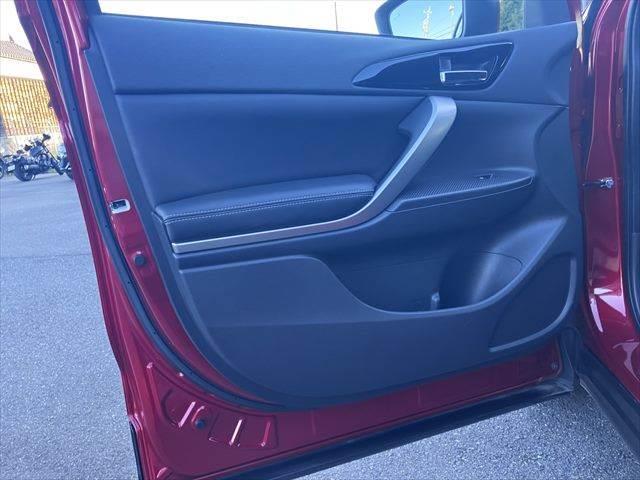 エクリプスクロスＰＨＥＶ Ｇ　４ＷＤ　レーダークルーズコントロール　衝突軽減ブレーキ　フルセグＴＶ　ＥＴＣ　禁煙車　クリアランスソナー　ＢＳＭ　シートヒーター　パワーシート　ハーフレザー　ＬＥＤヘッドライト　Ｂｌｕｅｔｏｏｔｈ対応（58枚目）