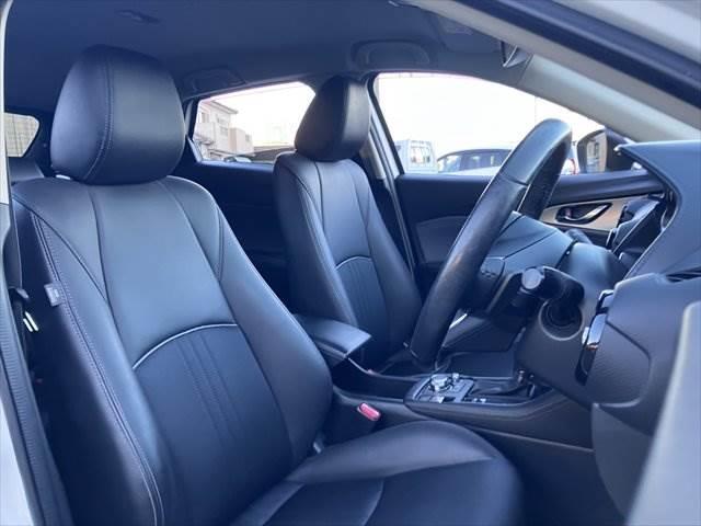 CX-3 XD プロアクティブ Sパッケージ 禁煙車 衝突軽減ブレーキ 純正SDナビ バックカメラ フルセグTV Bluetooth LEDヘッドライト レーダークルーズコントロール シートヒーター パワーシート クリアランスソナー スマートキー(10枚目)