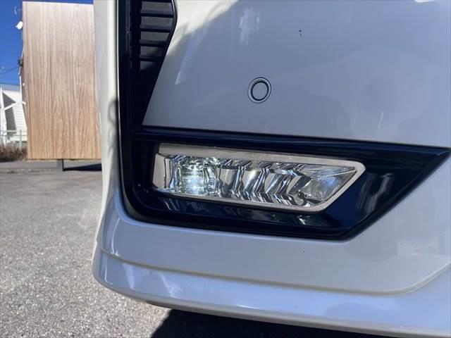 セレナ ｅ－パワー　ハイウェイスターＶ　フリップダウンモニター　純正１０インチナビ　禁煙車　衝突軽減ブレーキ　両側パワースライドドア　アラウンドビューモニター　フルセグ　Ｂｌｕｅｔｏｏｔｈ　ＬＥＤヘッドライト　レーダークルーズコントロール（37枚目）