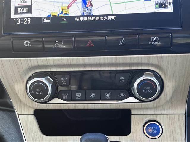 セレナ ｅ－パワー　ハイウェイスターＶ　フリップダウンモニター　純正１０インチナビ　禁煙車　衝突軽減ブレーキ　両側パワースライドドア　アラウンドビューモニター　フルセグ　Ｂｌｕｅｔｏｏｔｈ　ＬＥＤヘッドライト　レーダークルーズコントロール（42枚目）