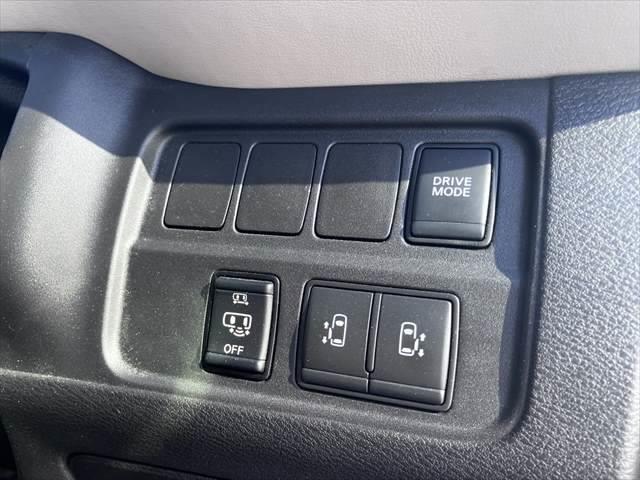 セレナ ｅ－パワー　ハイウェイスターＶ　フリップダウンモニター　純正１０インチナビ　禁煙車　衝突軽減ブレーキ　両側パワースライドドア　アラウンドビューモニター　フルセグ　Ｂｌｕｅｔｏｏｔｈ　ＬＥＤヘッドライト　レーダークルーズコントロール（47枚目）