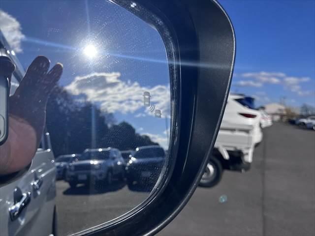 セレナ ｅ－パワー　ハイウェイスターＶ　フリップダウンモニター　純正１０インチナビ　禁煙車　衝突軽減ブレーキ　両側パワースライドドア　アラウンドビューモニター　フルセグ　Ｂｌｕｅｔｏｏｔｈ　ＬＥＤヘッドライト　レーダークルーズコントロール（50枚目）