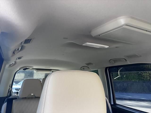 セレナ ｅ－パワー　ハイウェイスターＶ　フリップダウンモニター　純正１０インチナビ　禁煙車　衝突軽減ブレーキ　両側パワースライドドア　アラウンドビューモニター　フルセグ　Ｂｌｕｅｔｏｏｔｈ　ＬＥＤヘッドライト　レーダークルーズコントロール（53枚目）