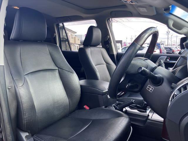 ランドクルーザープラド TX Lパッケージ サンルーフ 純正SDナビ 本革シート バックカメラ サイドカメラ 禁煙車 クルーズコントロール フルセグTV LEDヘッドライト パワーシート シートヒーター 4WD ETC2.0 純正17インチAW(8枚目)